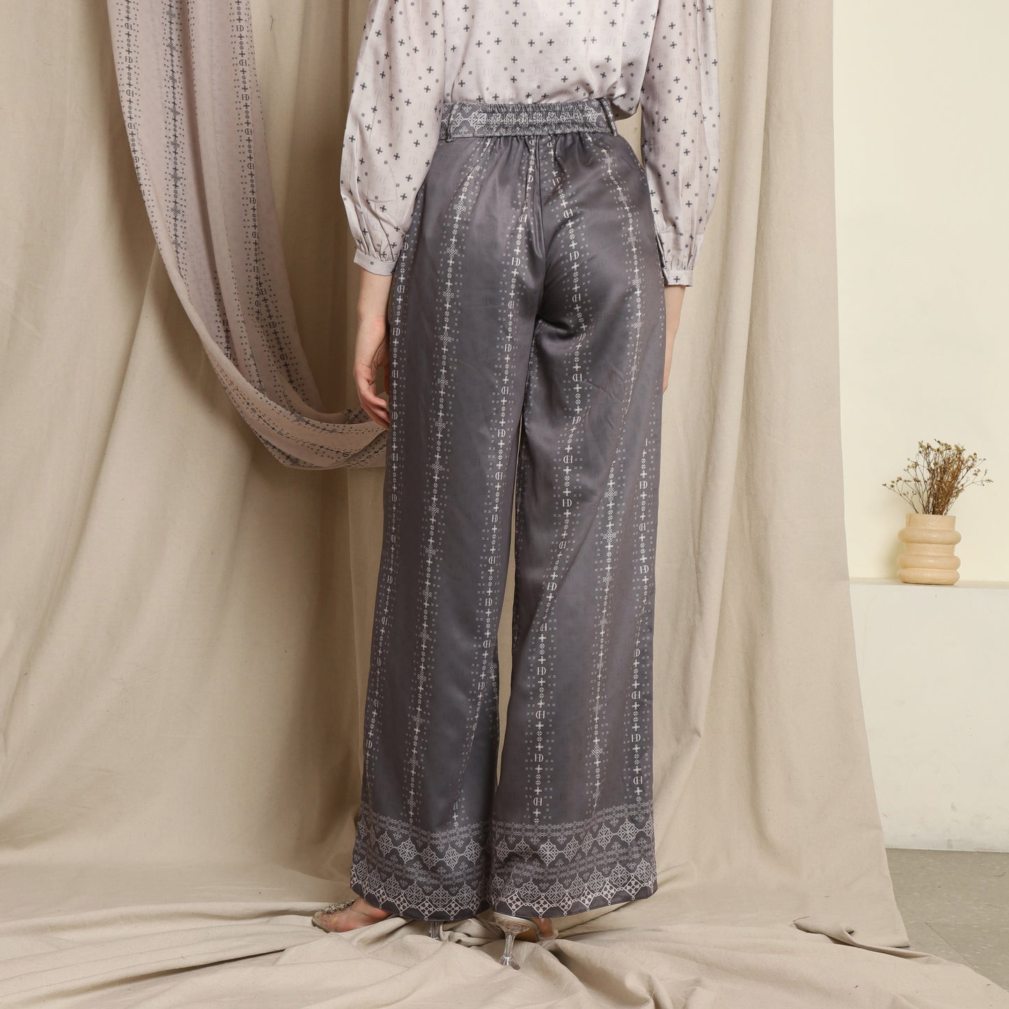 Bundle 1 - Kamari Tunic & Kamari Pants in Charcoal