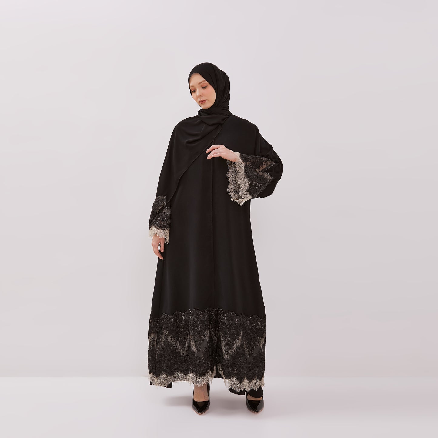 Chanté - Hania Abaya Set in Black