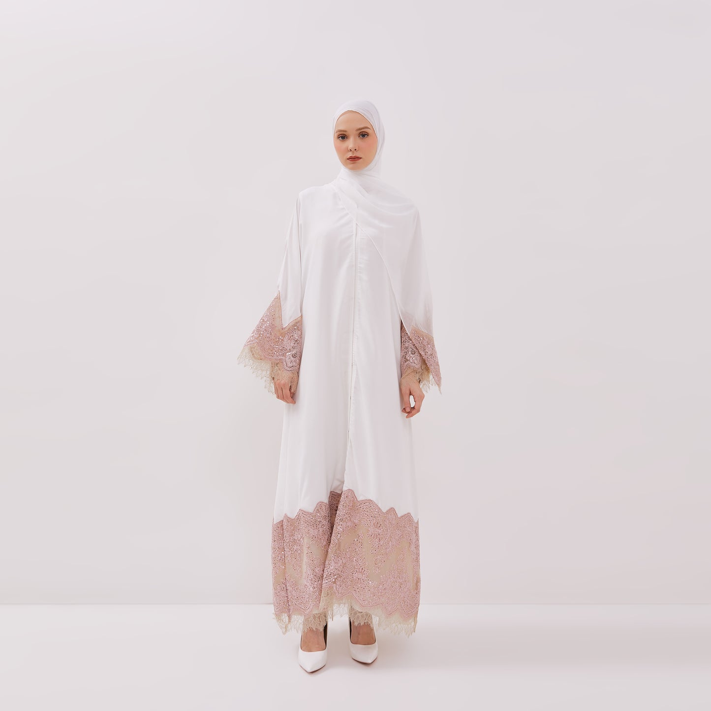 Chanté - Hania Abaya Set in Off White
