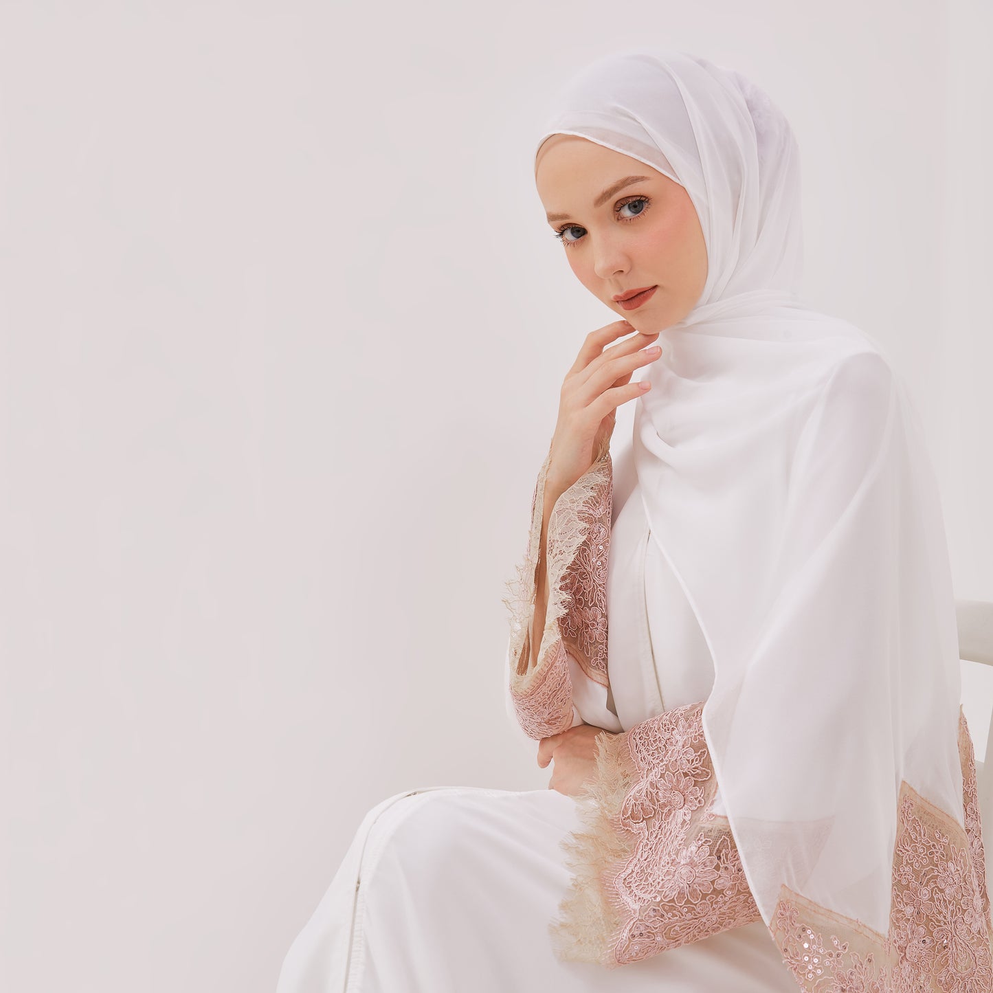 Chanté - Hania Abaya Set in Off White