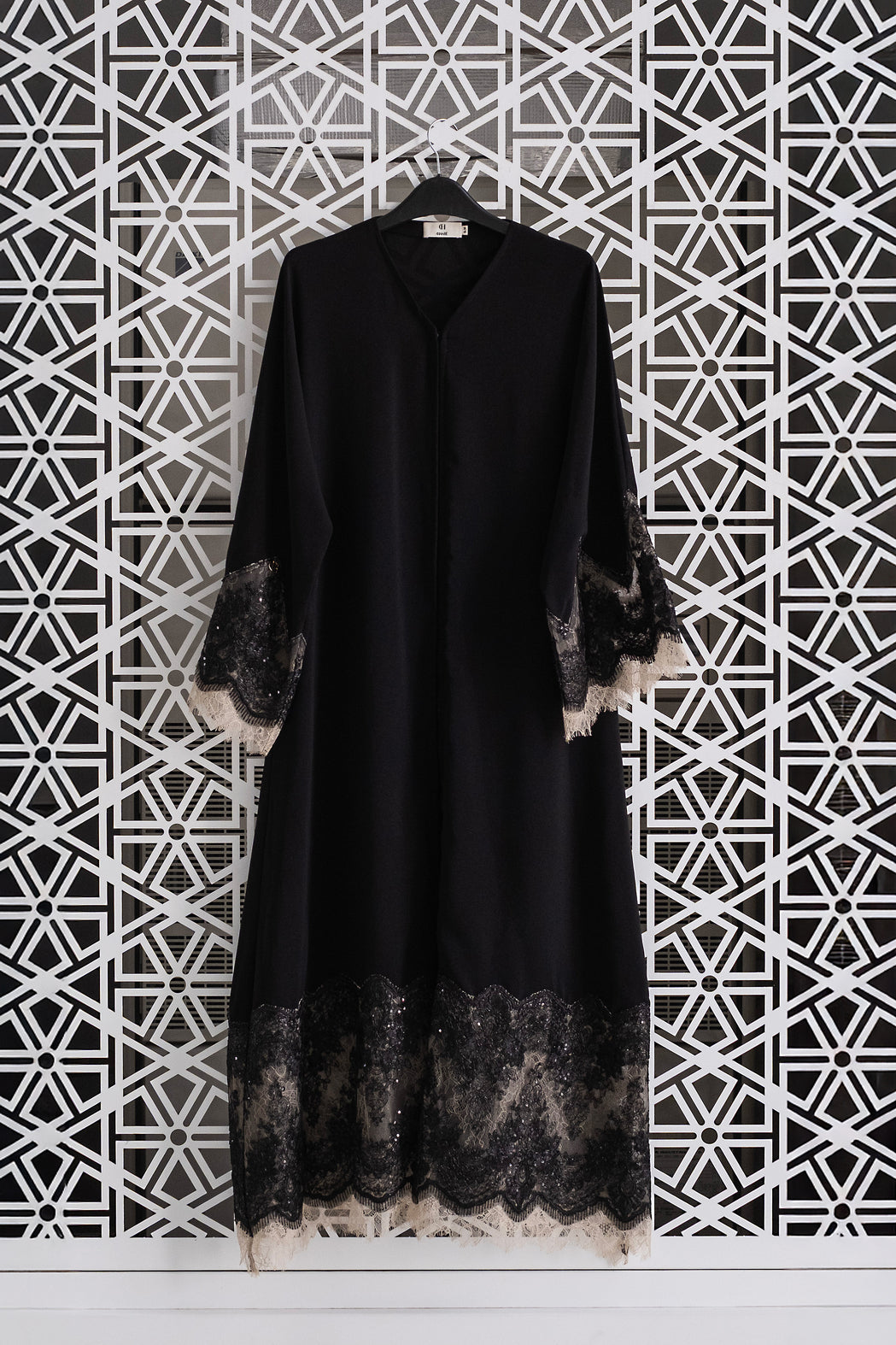 Chanté - Hania Abaya Set in Black
