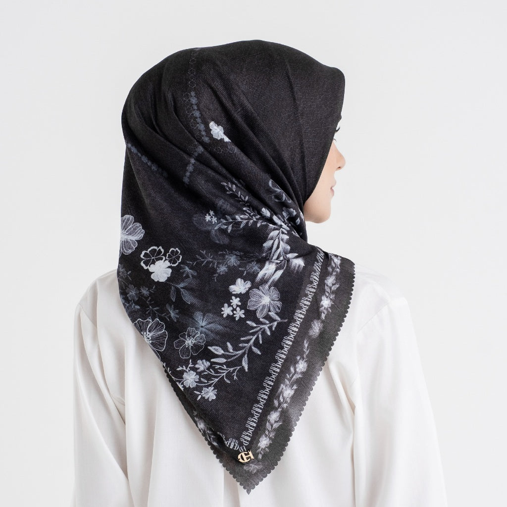 Chanté - Qavina Scarf (Hijab Segiempat)