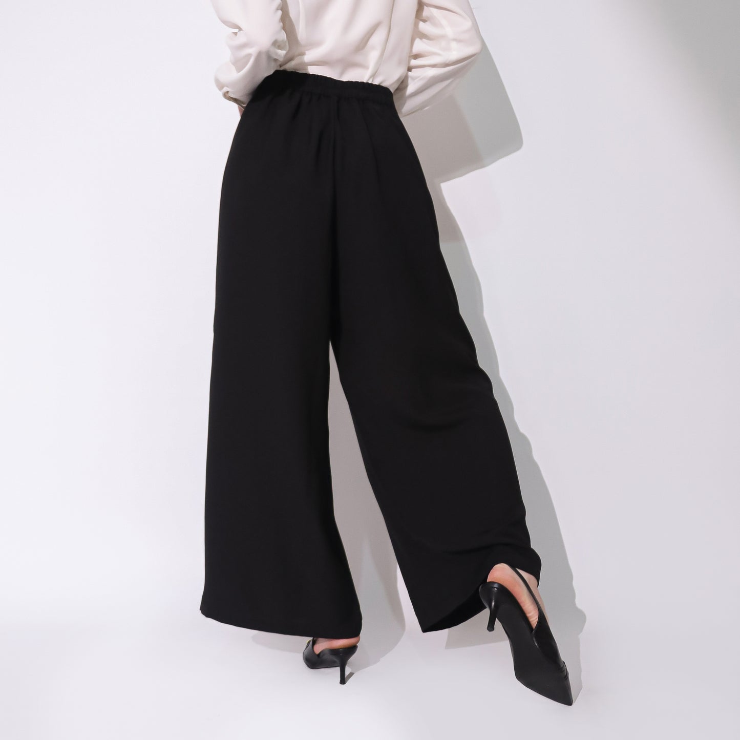 Chanté - Lona Pants in Black