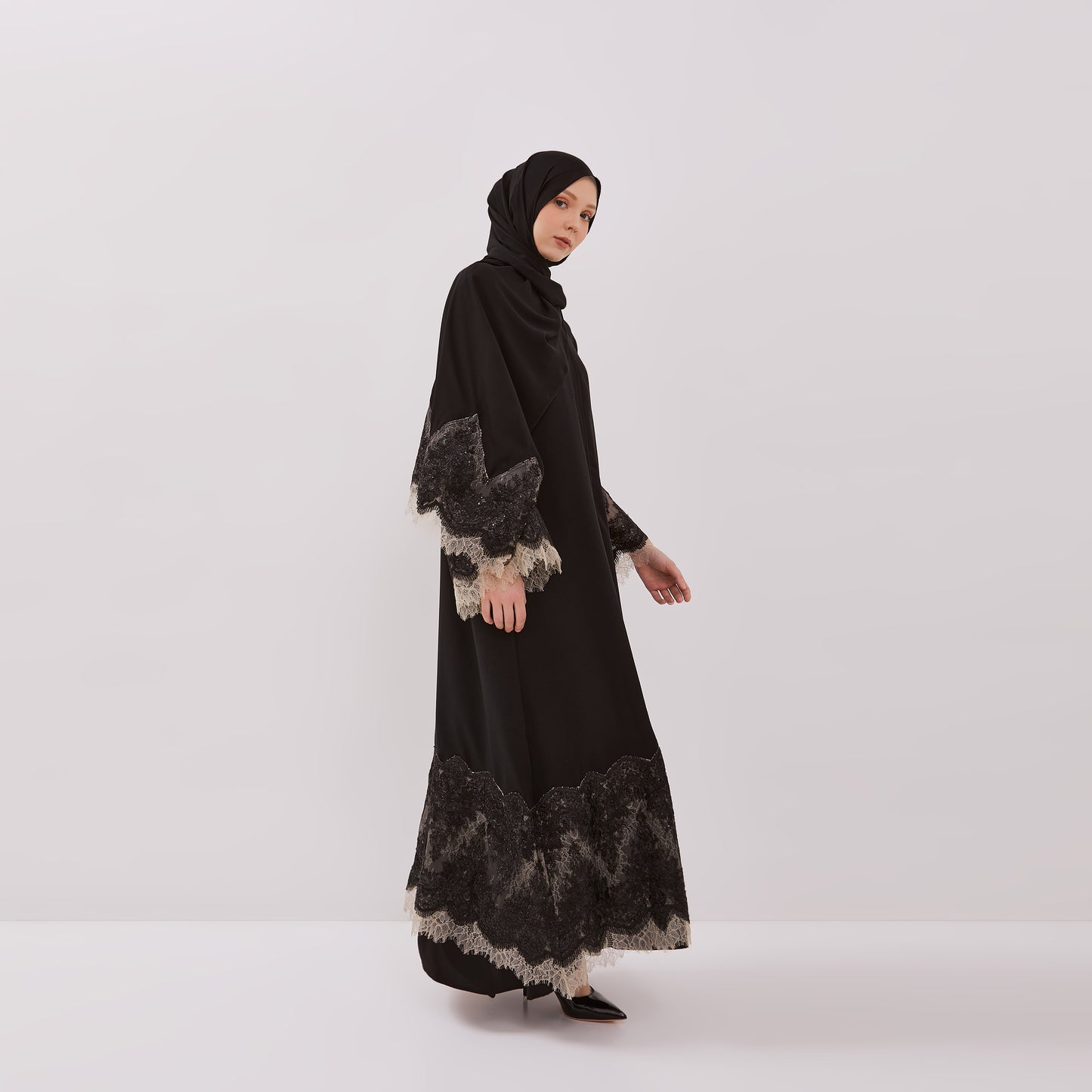 Chanté - Hania Abaya Set in Black