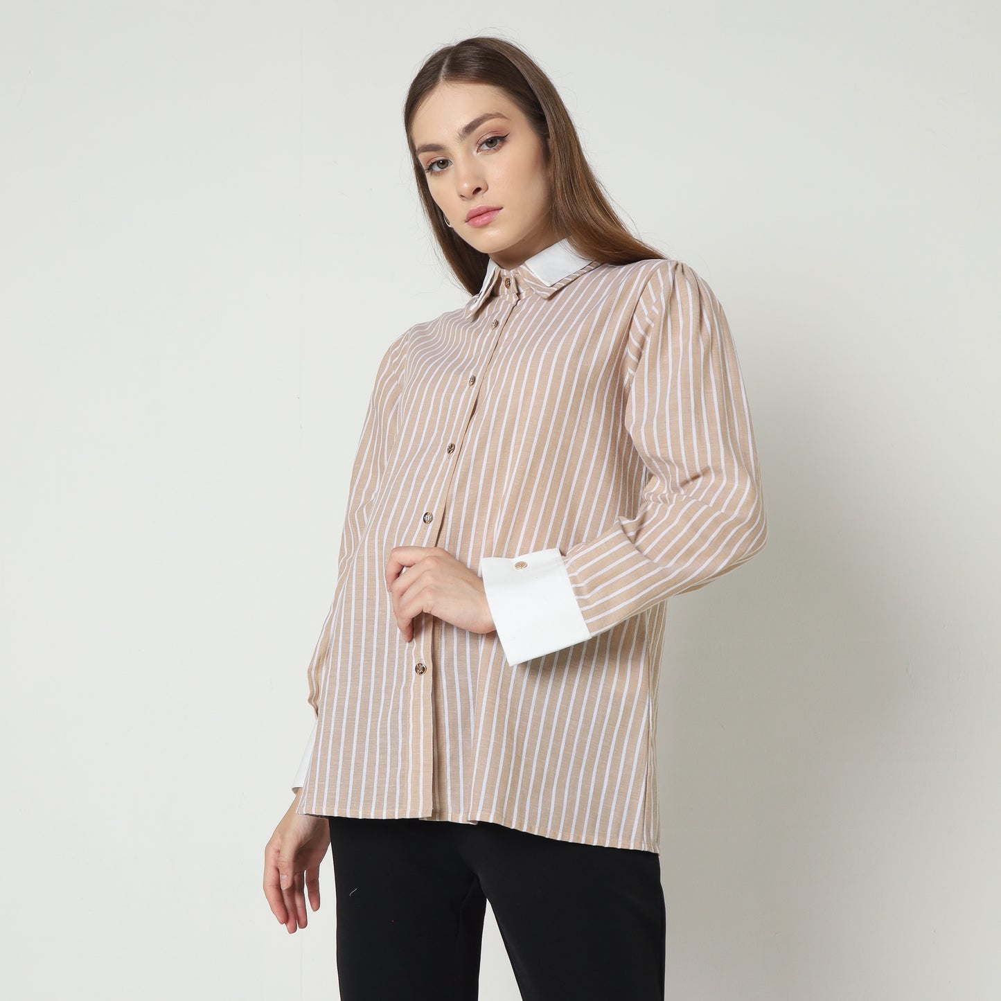 Chanté - Nuna Shirt in Sand