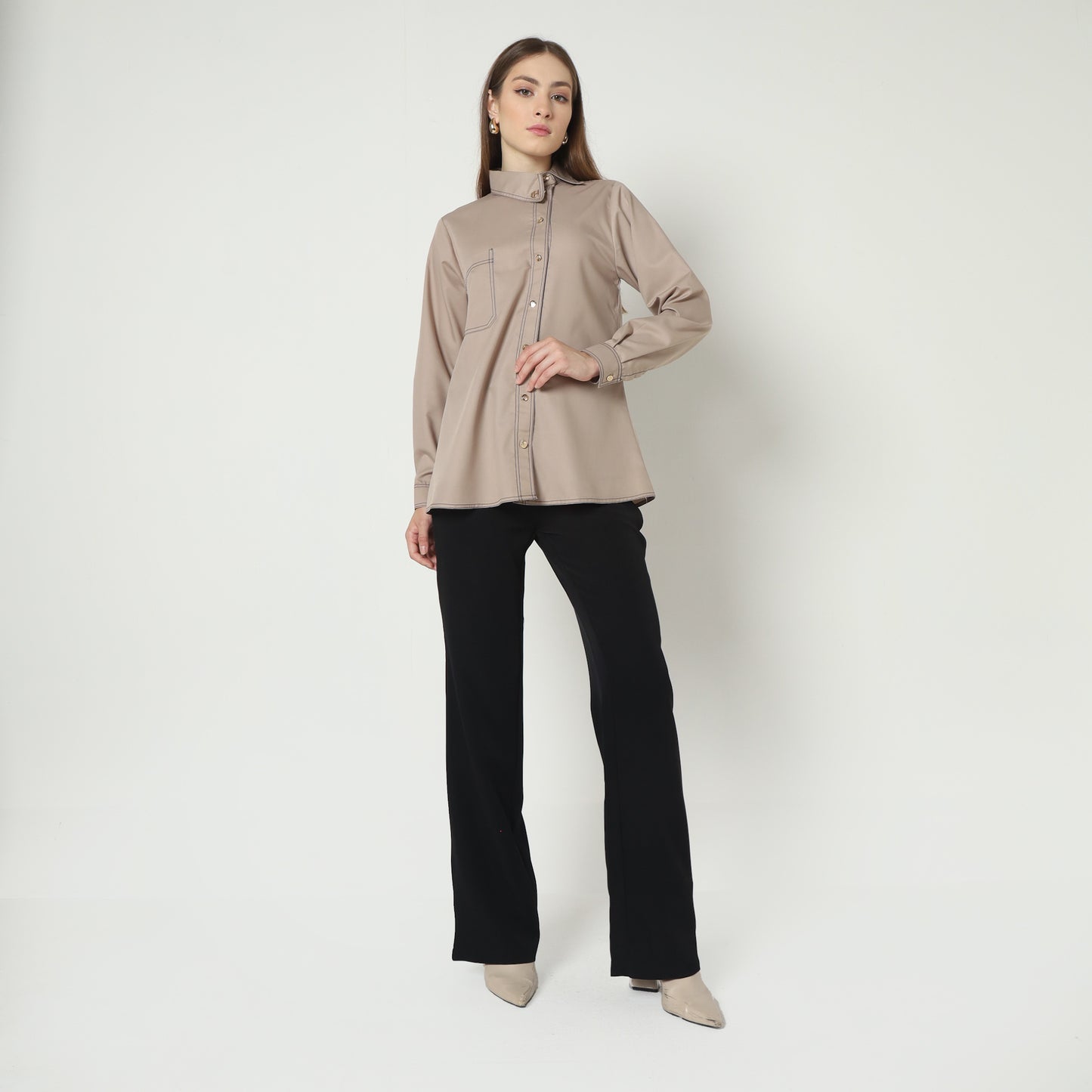 Chanté - Ivanka Shirt in Taupe