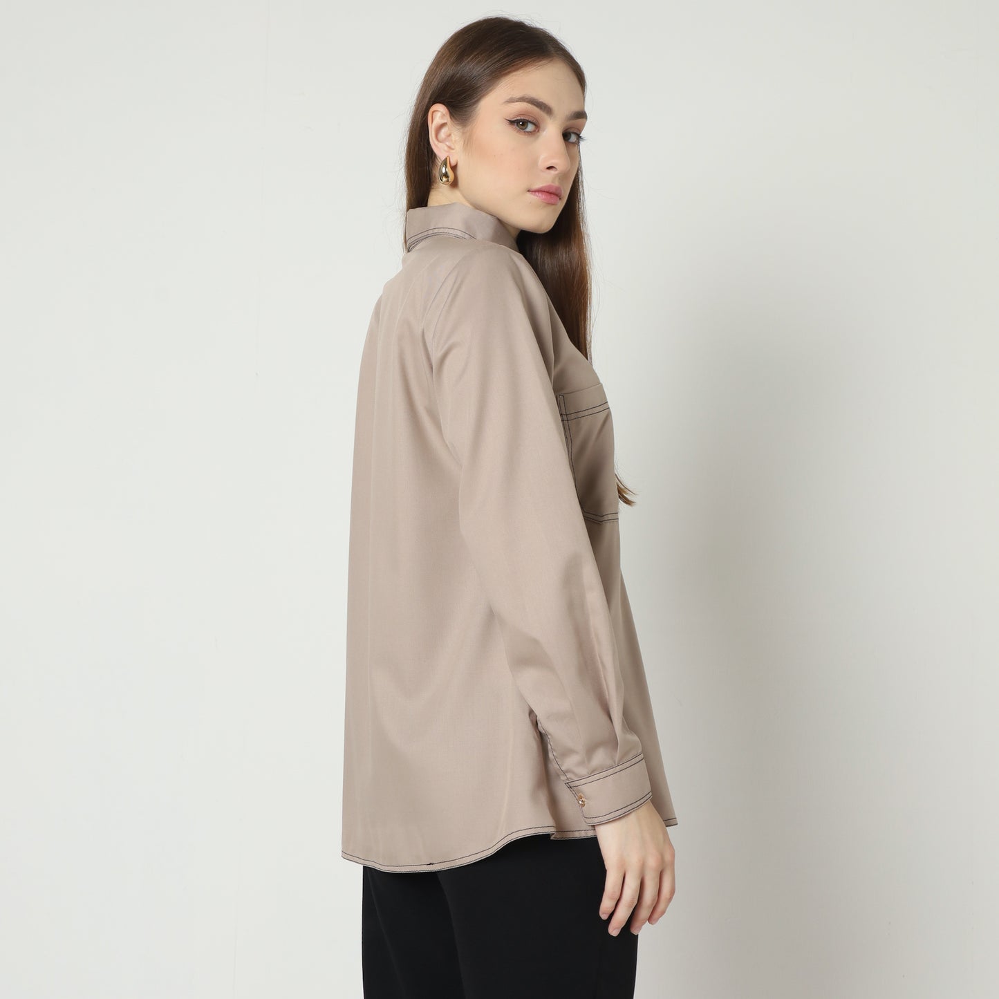 Chanté - Ivanka Shirt in Taupe