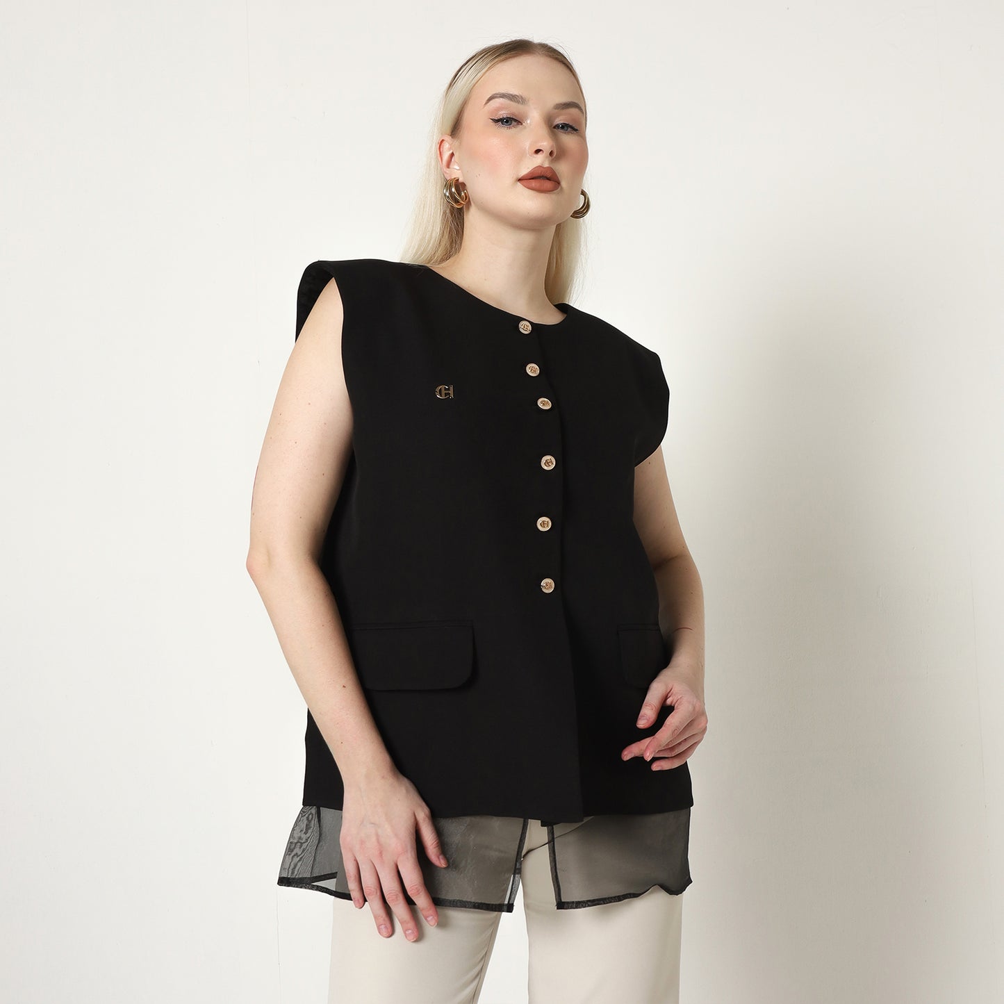 Chanté - Olive Vest in Black