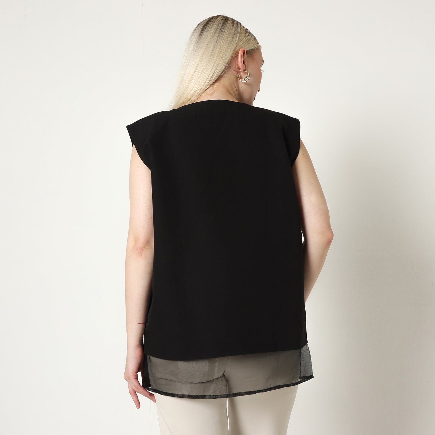 Chanté - Olive Vest in Black