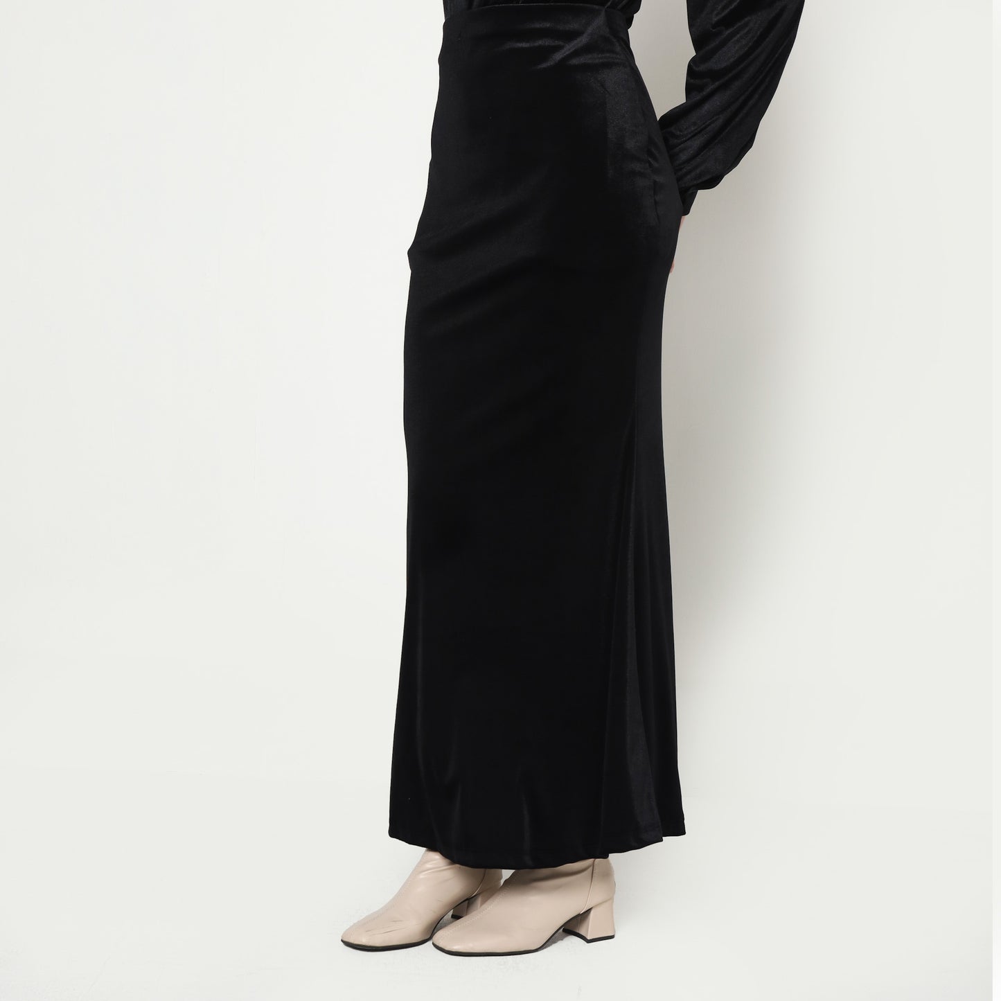 Chanté - Madeline Skirt in Black