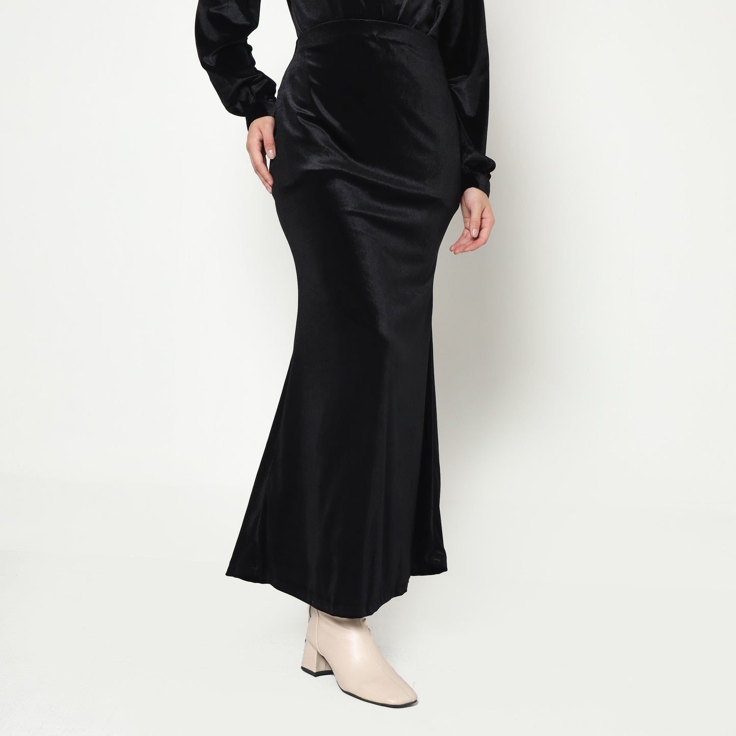 Chanté - Madeline Skirt in Black