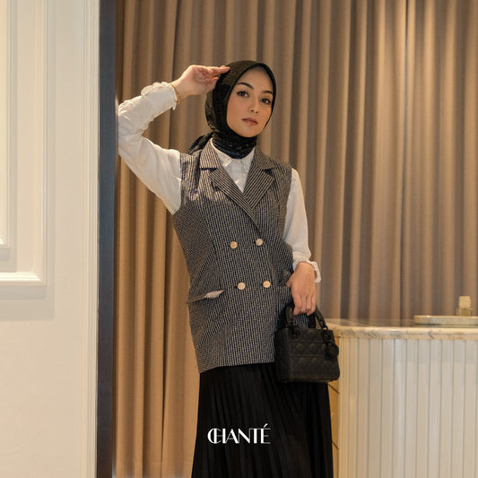 Chanté - Bertha Vest in Black