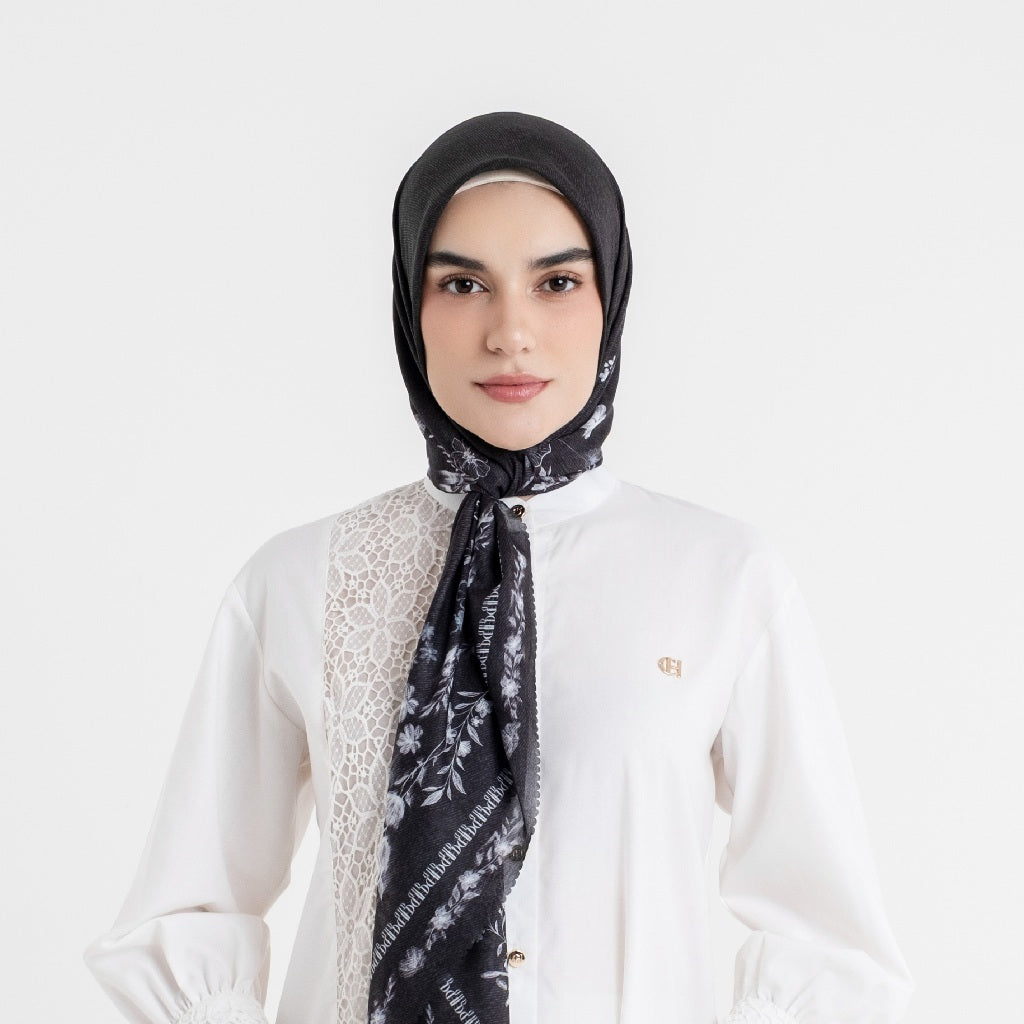 Chanté - Qavina Scarf (Hijab Segiempat)