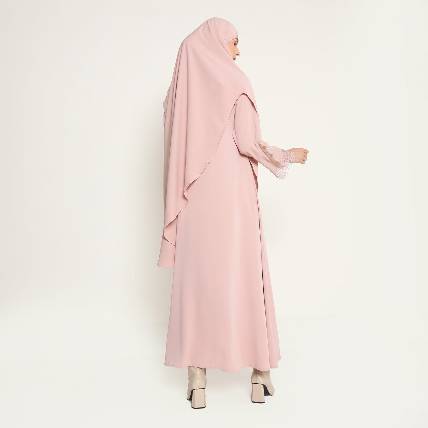 Chanté - Oksana Abaya Set in Nude Pink