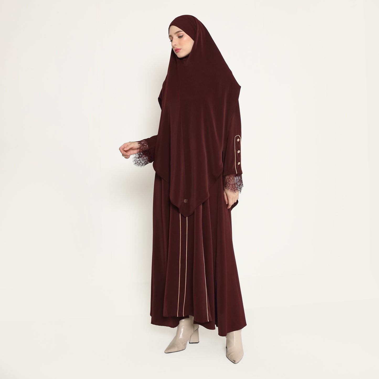 Chanté - Oksana Abaya Set in Maroon