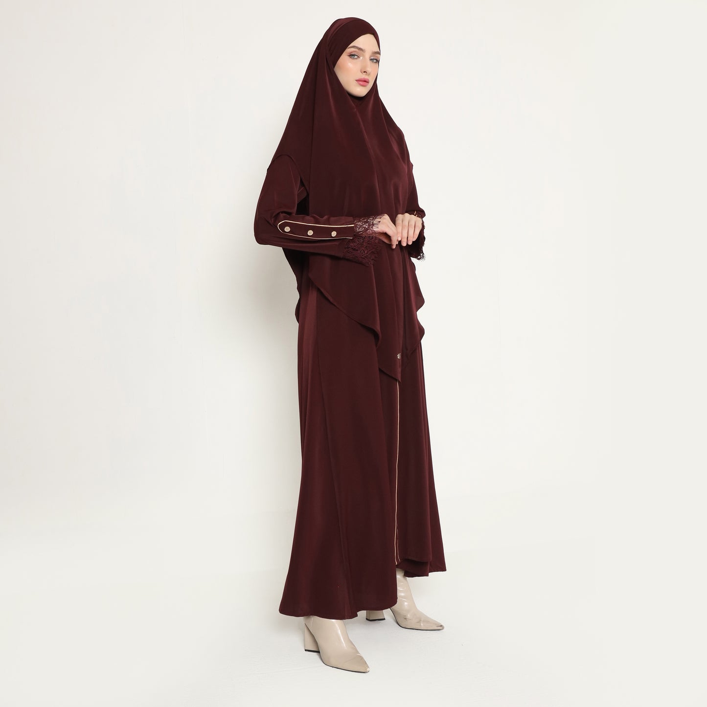 Chanté - Oksana Abaya Set in Maroon