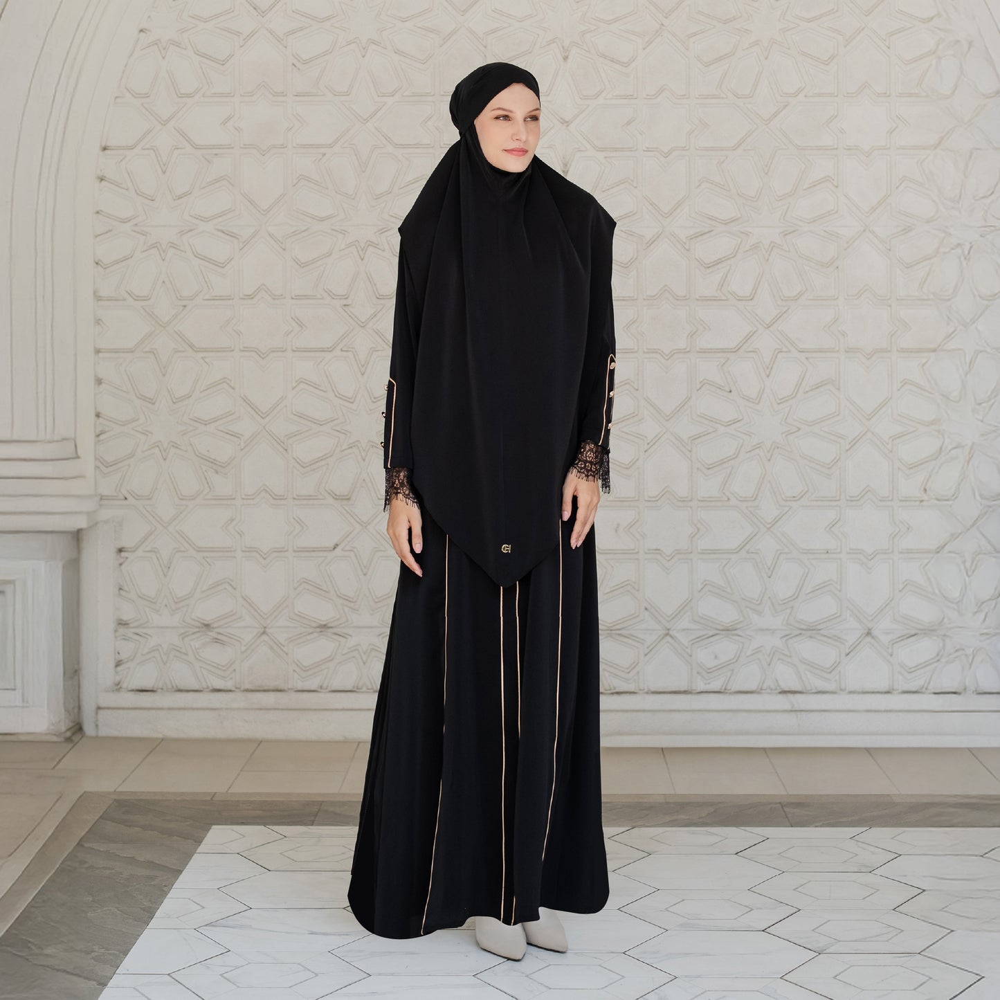 Chanté - Oksana Abaya Set in Black