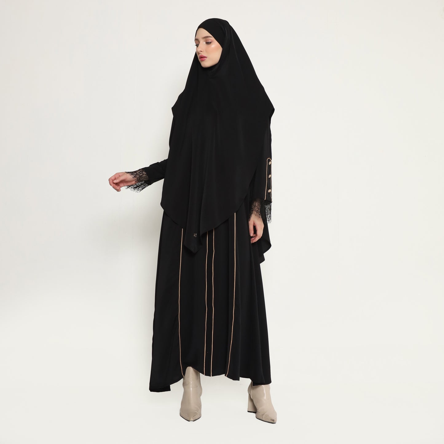 Chanté - Oksana Abaya Set in Black
