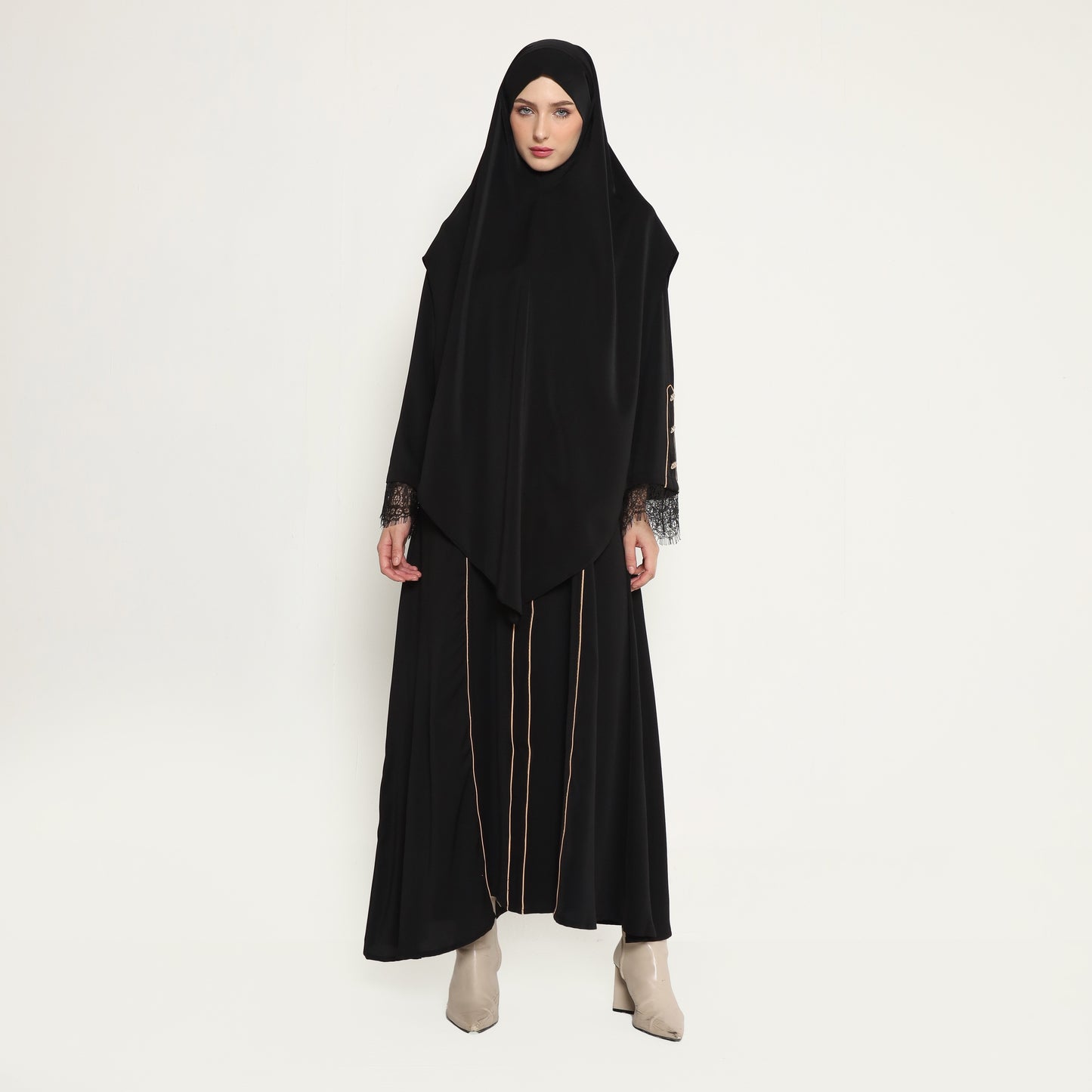 Chanté - Oksana Abaya Set in Black