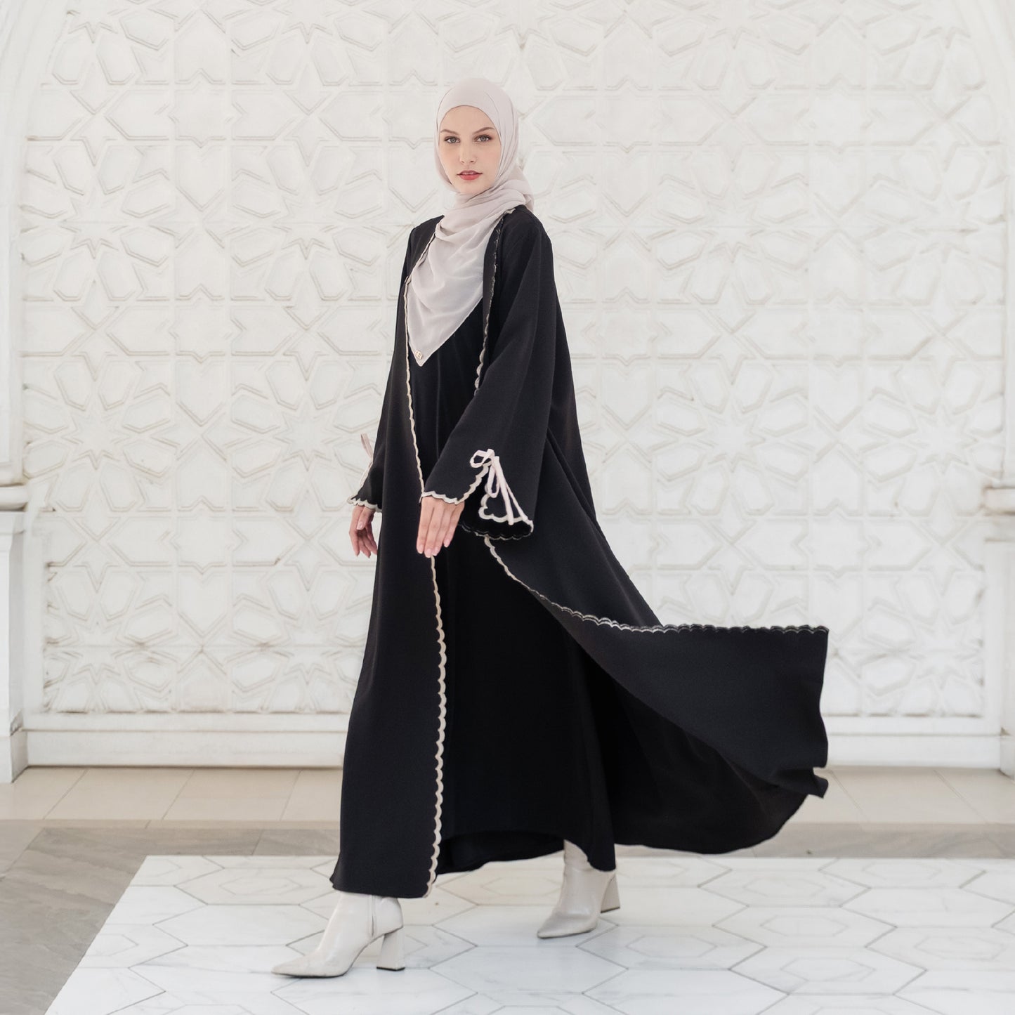 Chanté - Ozala Abaya Outer in Black