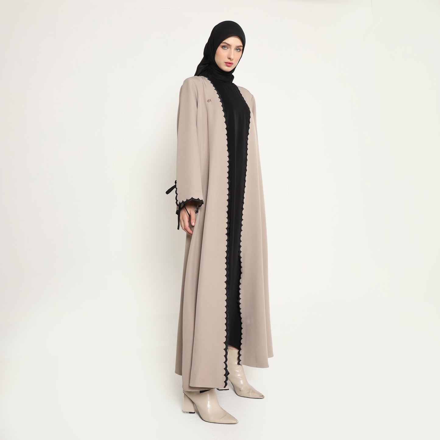 Chanté - Ozala Abaya Outer in Taupe